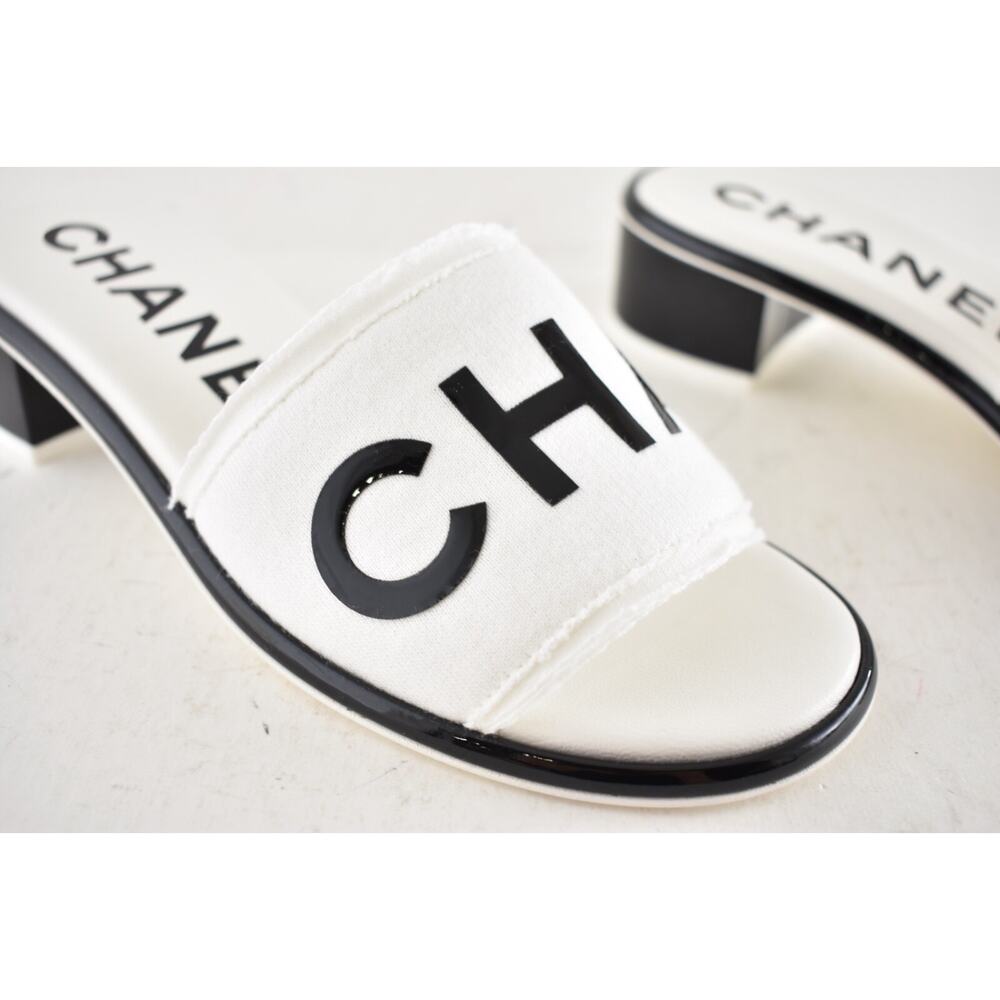 Chanel 24C White Black CHA NEL Letter Logo Mule Slide Block Heel Sandal 37.5 - Picture 6 of 16